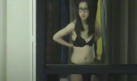 ไร้ยางอาสองสามไล่อยู่เป็นอาทิตย์ xxx วีดีโอ ฟรี lounger ที่สระว่ายน้ำ